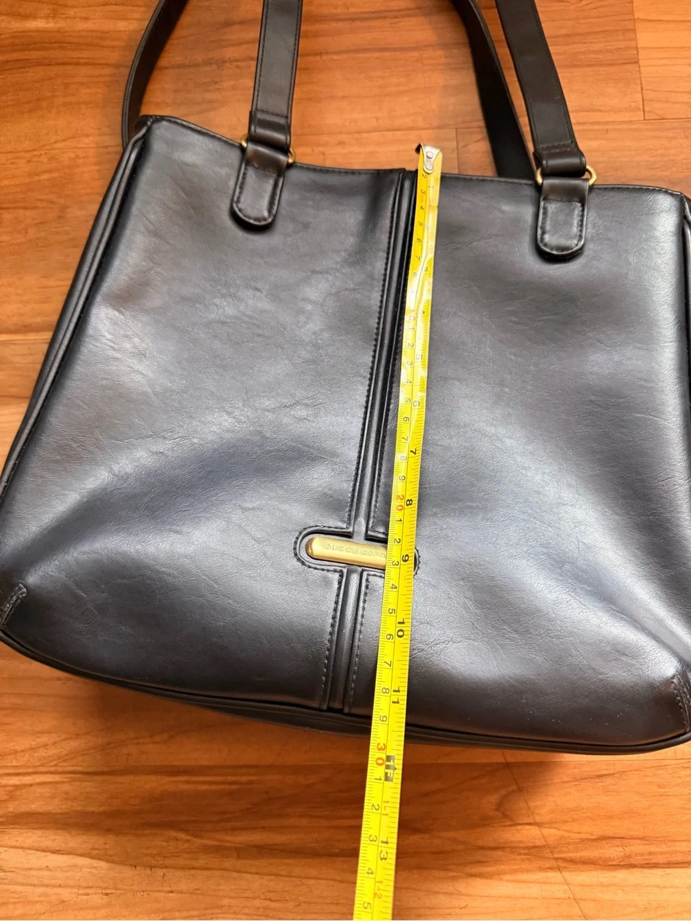 Liz Claiborne liz claiborne